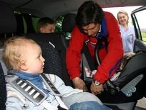 Bild: ÖAMTC - Kindersitzeinbautest 2012