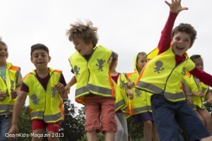 ADAC Sicherheitsweste 2013 - Die coolen Westen sind bei Kindern beliebt - Bild: ADAC e.V.