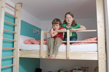 Hat jedes Kind seinen eigenen Bereich, kann das Zusammenleben in einem Zimmer gut funktionieren - Bild: © photophonie - Fotolia.com