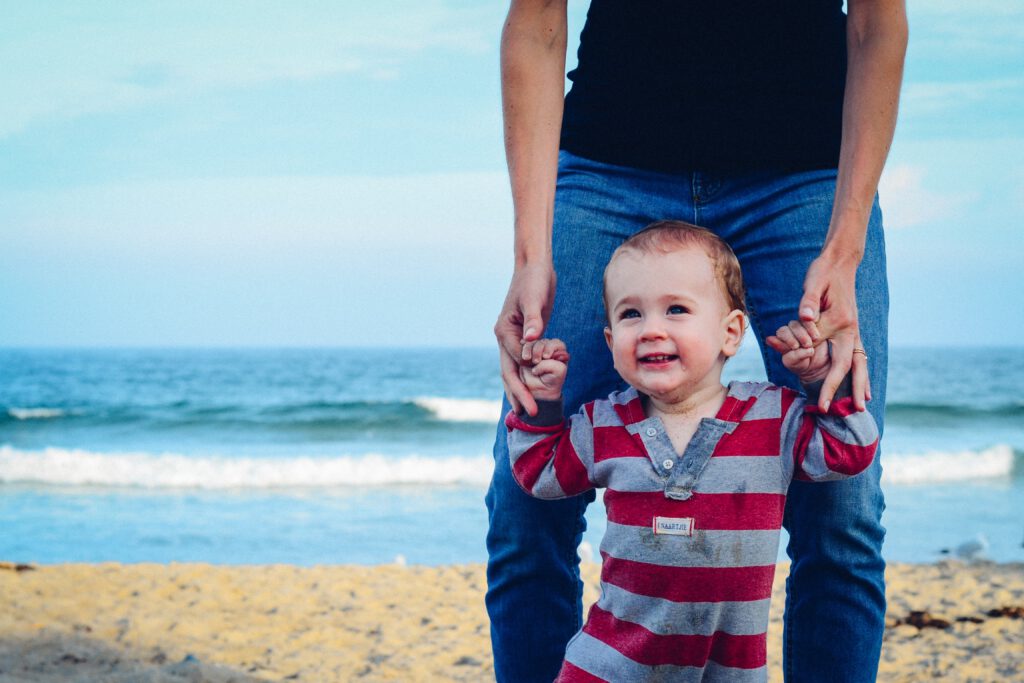 Tipps und Checkliste für den ersten Urlaub mit Baby