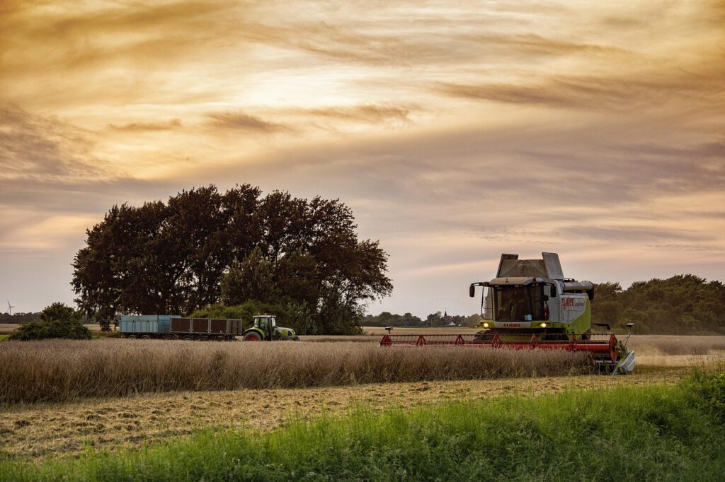 Auf den Straßen sind derzeit wieder einige landwirtschaftliche Fahrzeuge unterwegs Auf den Straßen sind derzeit wieder einige landwirtschaftliche Fahrzeuge unterwegs