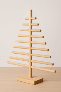 Selbstgebauter Weihnachtsbaum aus Holz - kleine Version