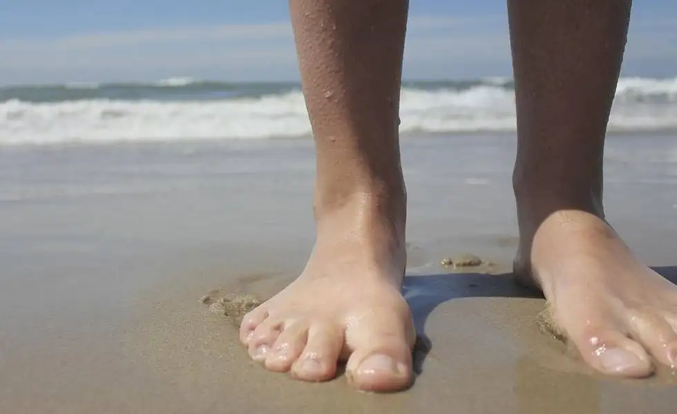 Nagelpilz gehört zu den häufigsten Erkrankungen der Fußnägel und ist oft besonders hartnäckig Nagelpilz gehört zu den häufigsten Erkrankungen der Fußnägel und ist oft besonders hartnäckig